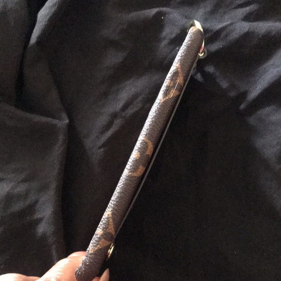 iPhone case - Picture 3 of 4